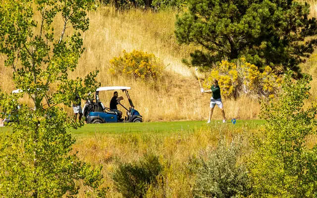 Fore Play Pages_TRADE_Hedit2019121113.jpg